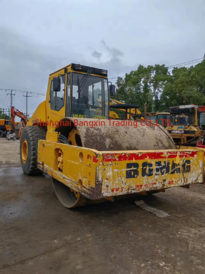 Gebrauchtes Bomag BW-217D-Straßenwalzen mit 30% Grade-Ability in gutem Zustand