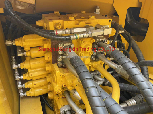 Niedrige Arbeitszeiten Gebrauchtbagger Komatsu PC240 mit Original-Hydraulikventil