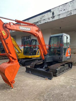Gebraucht Doosan DX60 Bagger Doosan in Korea mit starker Leistung und hydraulischer Stabilität