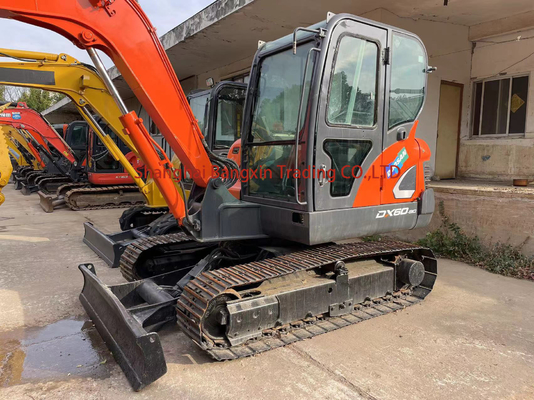 Gebraucht Doosan DX60 Bagger Doosan in Korea mit starker Leistung und hydraulischer Stabilität