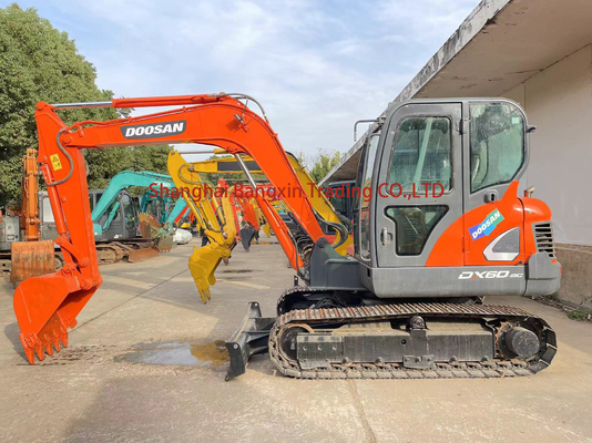 Beste gebrauchte Minibaggermaschine Doosan DX60 in Shanghai mit EPA/CE-Zertifizierung