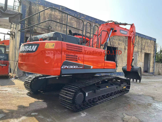 Gebrauchtes Doosan DX300LC-9C Bagger mit EPA/CE-Zertifizierung und 30000 KG Gewicht
