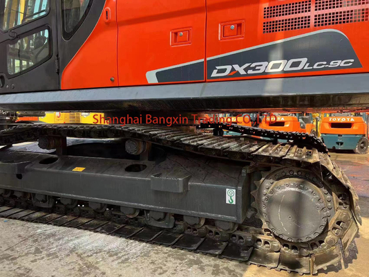 Gebrauchtes Doosan DX300LC-9C Bagger mit EPA/CE-Zertifizierung und 30000 KG Gewicht