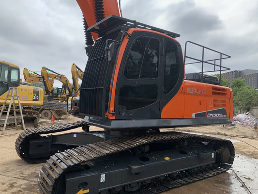 Schwere Baumaschine Doosan Dx300 Gebrauchtbagger mit Ersatzteilen