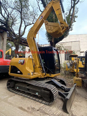 Komatsu PC40MR-3 Gebrauchtbagger in Japan mit und 0,19 Eimer Kapazität
