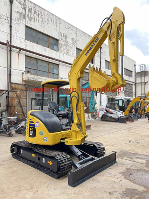 Komatsu PC40MR-3 Gebrauchtbagger in Japan mit und 0,19 Eimer Kapazität